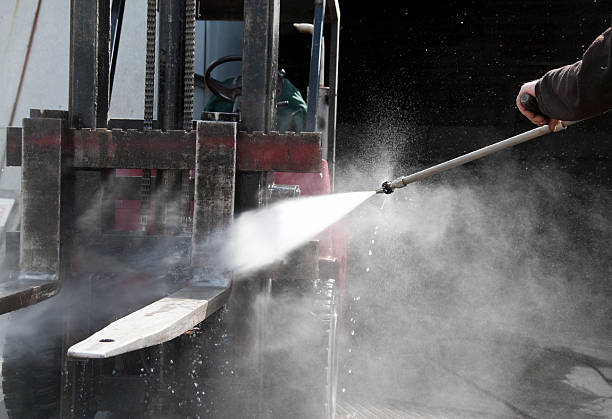 Best Pool Deck Cleaning  in Newfoundland, NJ